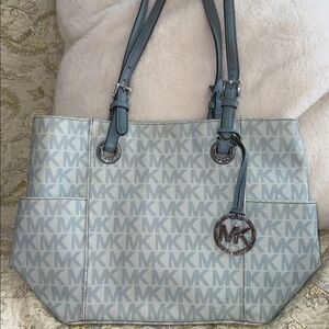 MICHAEL KORS LIGHT BLUE LOGO TOTE!